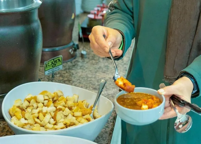 ホテル Tugra Halal 4*