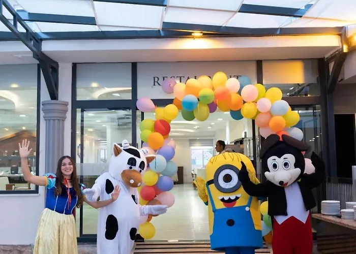 ホテル Tugra Halal 4*