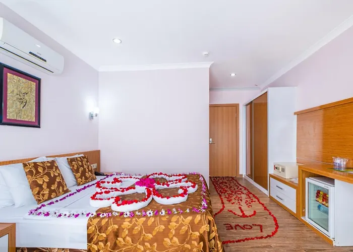 Tugra Halal ホテル 4*